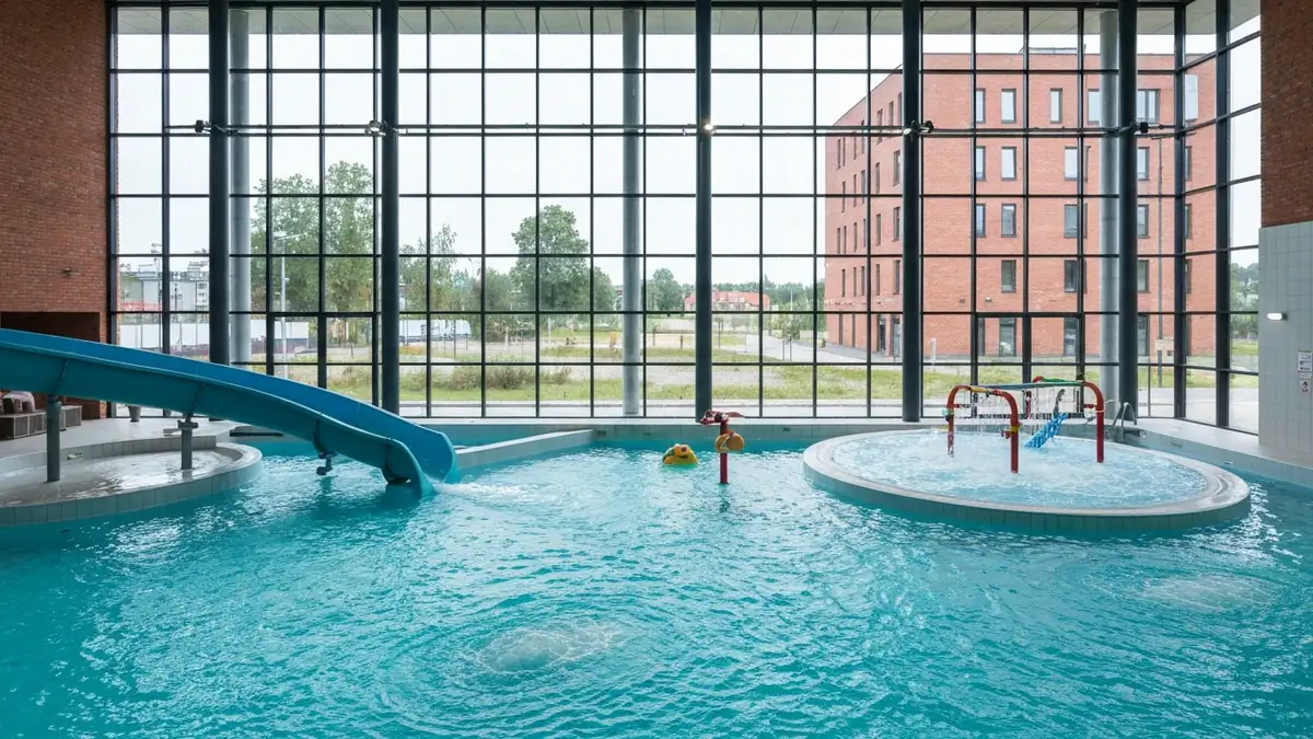 Kryty aquapark w Bialymstoku z basenem, zjezdzalnia i strefa dla dzieci